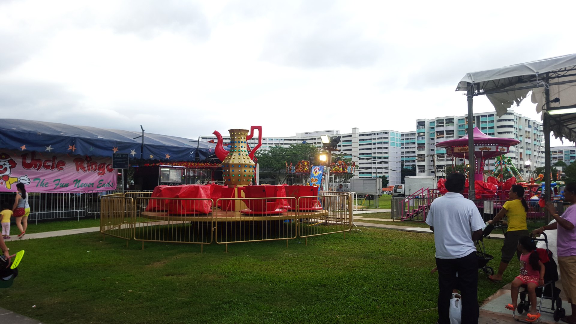 There's a Magic Teacup ride too.