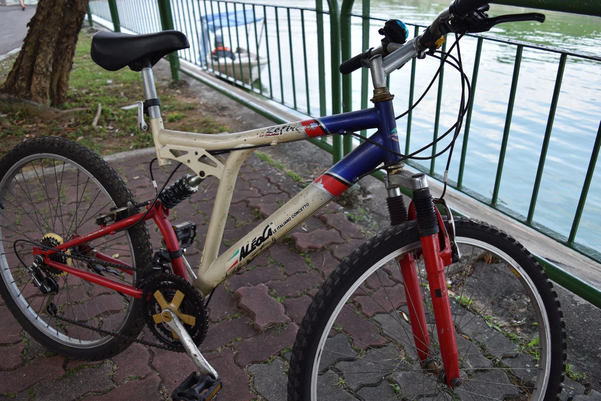 Cycling best sale on footpaths